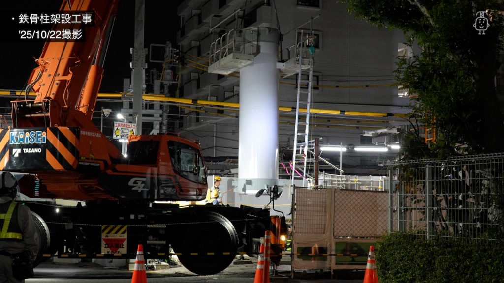 下高井戸駅北側で行われた鉄骨柱架設工事