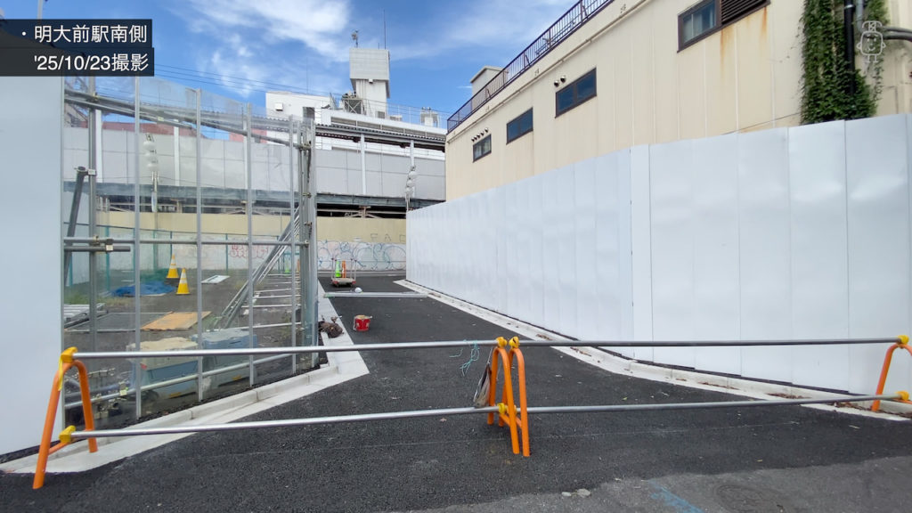 明大前駅南側は側道閉鎖に伴い迂回路が整備された