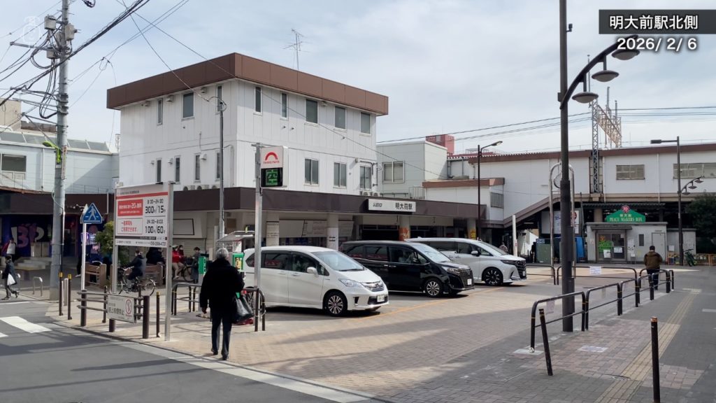 明大前駅北側で行われていた下水道工事が完了し、工事ヤードが撤去され駐車場が復活していた