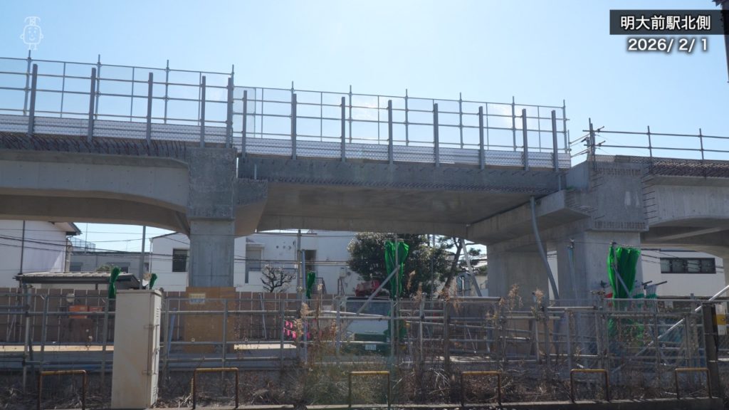 明大前駅南東側で行われていた吊り桁の構築工事が完了し二つの高架橋が繋がった